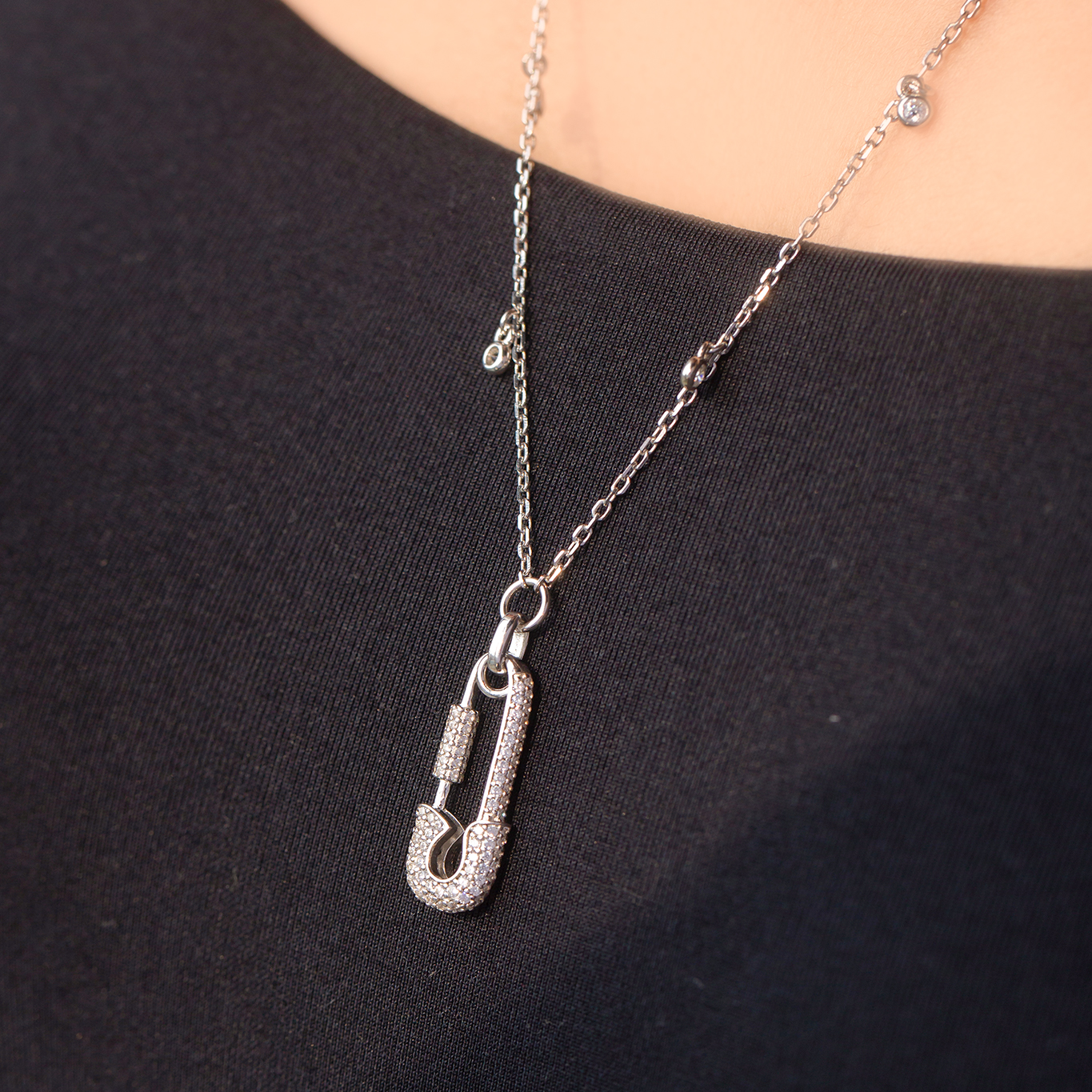 Tiny Safety Pin Necklace – SP Inc.